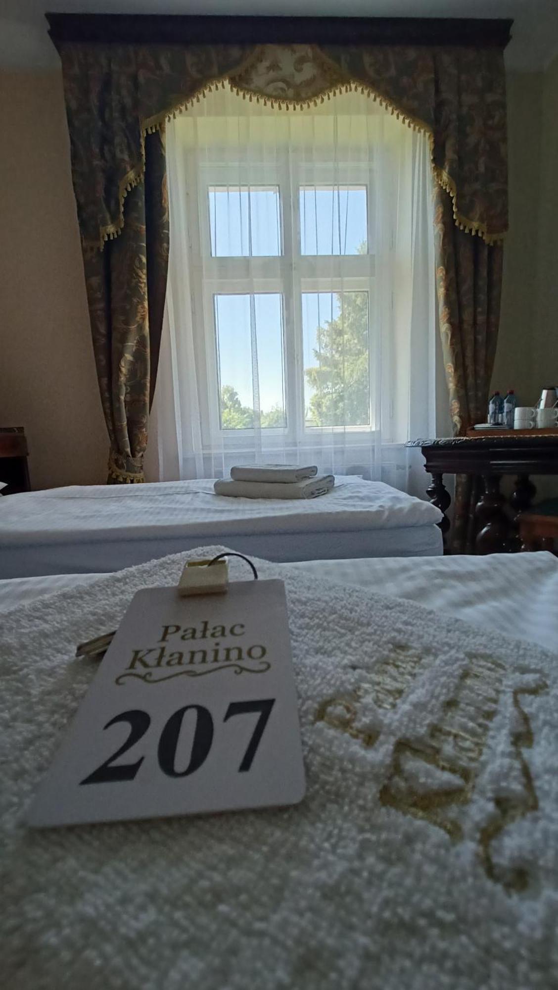 Palac Klanino 外观 照片